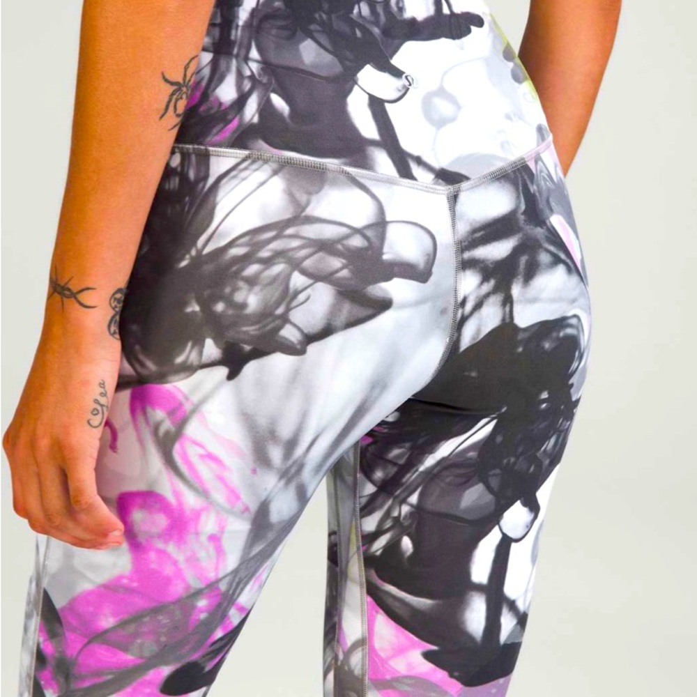 Rare Lululemon Unicorn Print Align 17” Crops